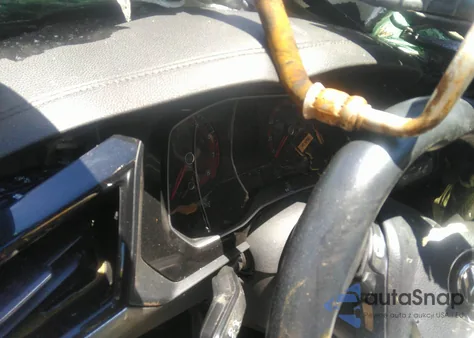 2019 Volkswagen Jetta 1.4T R-Line/1.4T S/1.4T Se z USA, uszkodzony, nr VIN 3VWCB7BU2KM244097